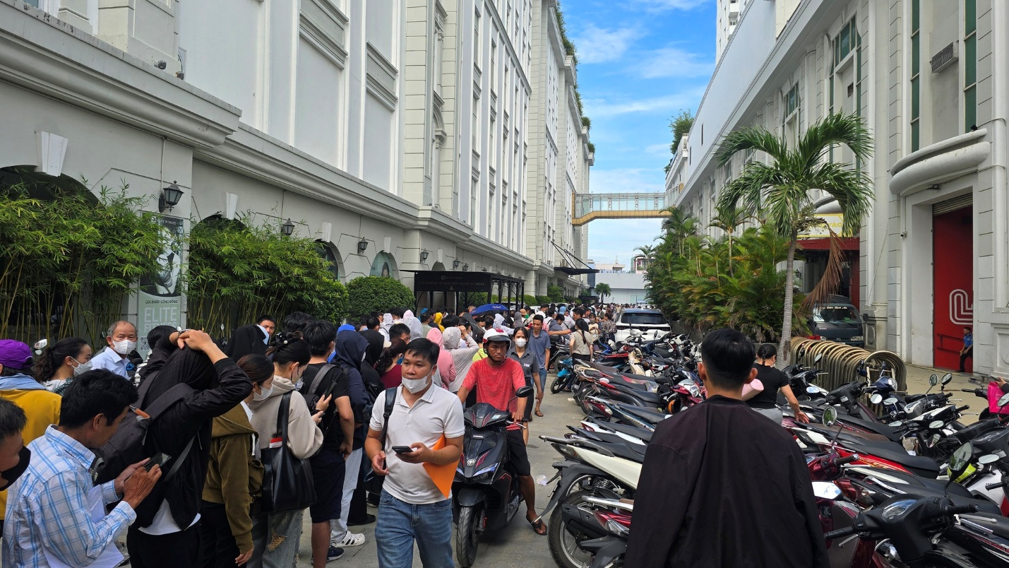 sections.4.sectionContents.0.images.2.url