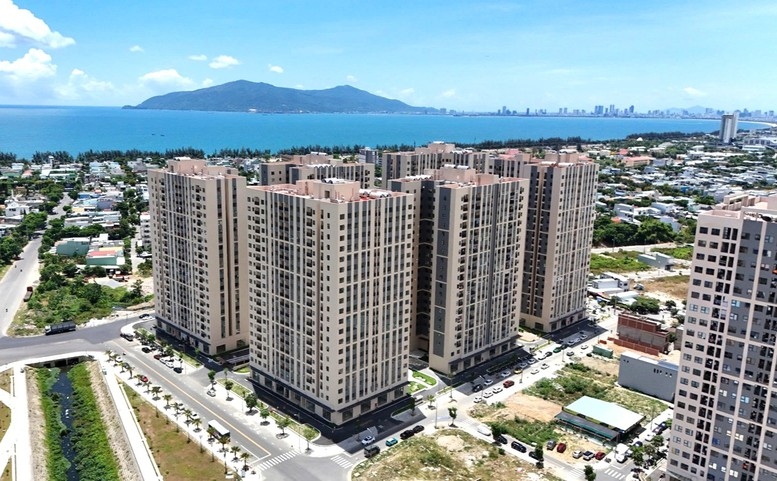 sections.3.sectionContents.0.images.0.url